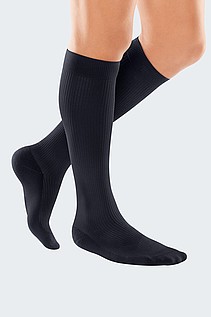 travel compression stockings for men
